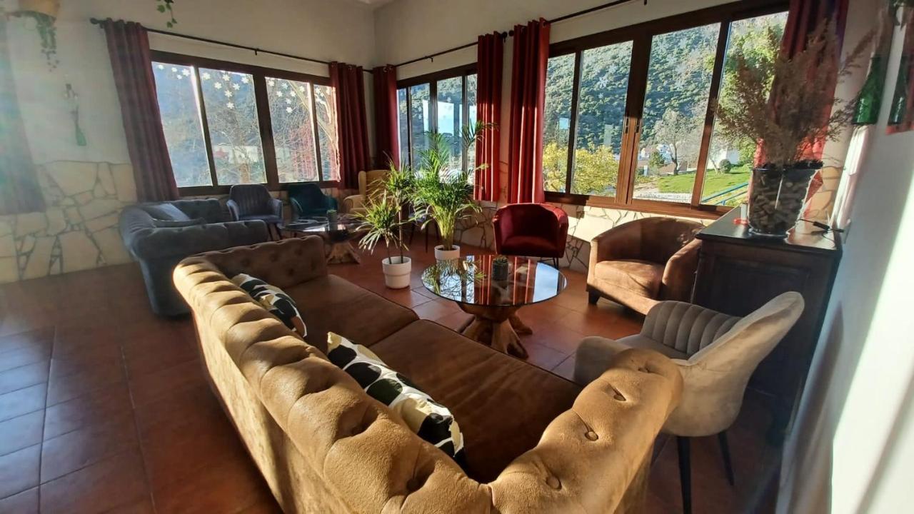 קורטס דה לה פרונטרה Hotel Rural & Restaurante Las Camaretas מראה חיצוני תמונה
